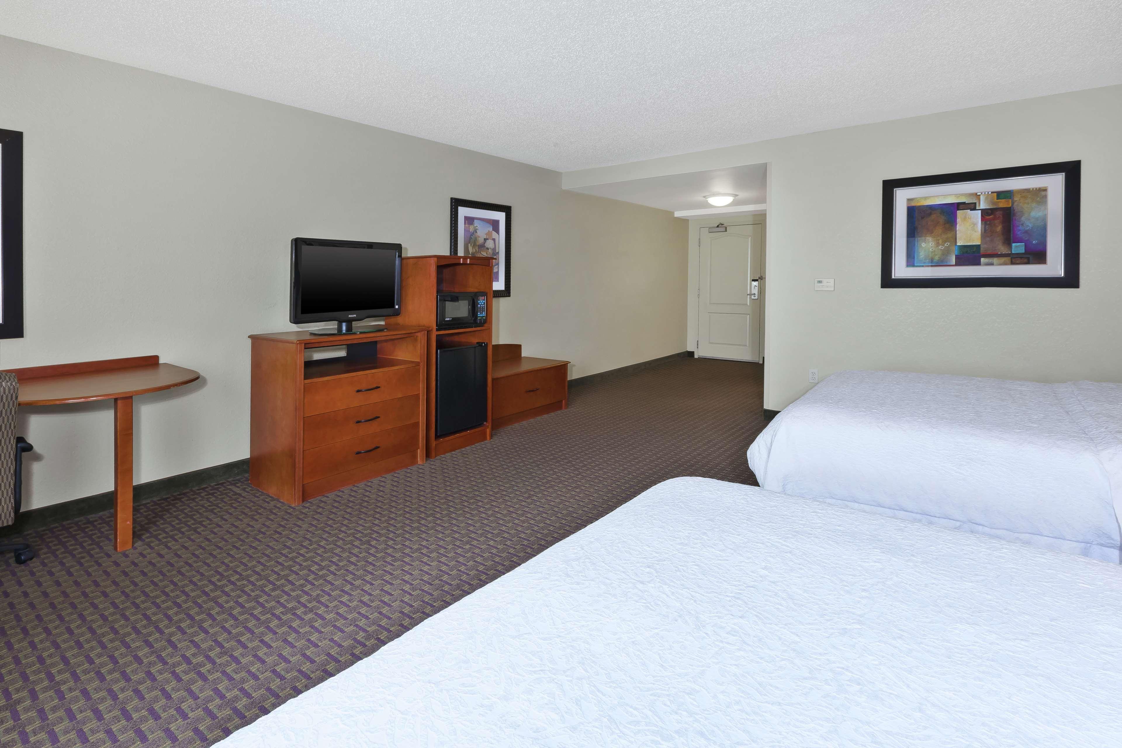 Hampton Inn & Suites Grand Rapids-Airport 28Th St Cascade Exterior foto